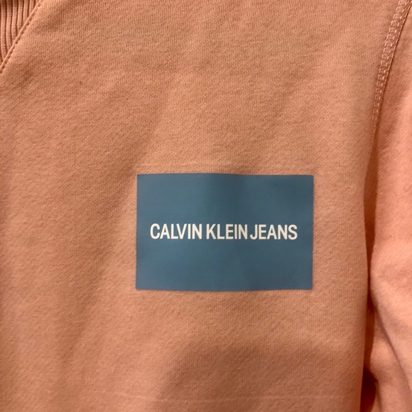 Calvin Klein baby pink crew neck sweater - Picture 4 of 4